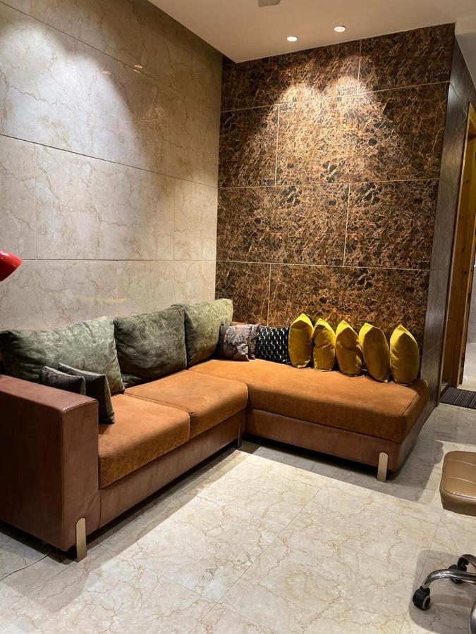 Divine Studios Rajouri Garden New Delhi Exterior photo