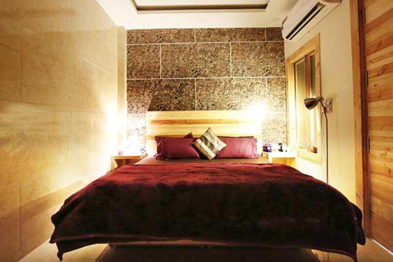 Divine Studios Rajouri Garden New Delhi Exterior photo